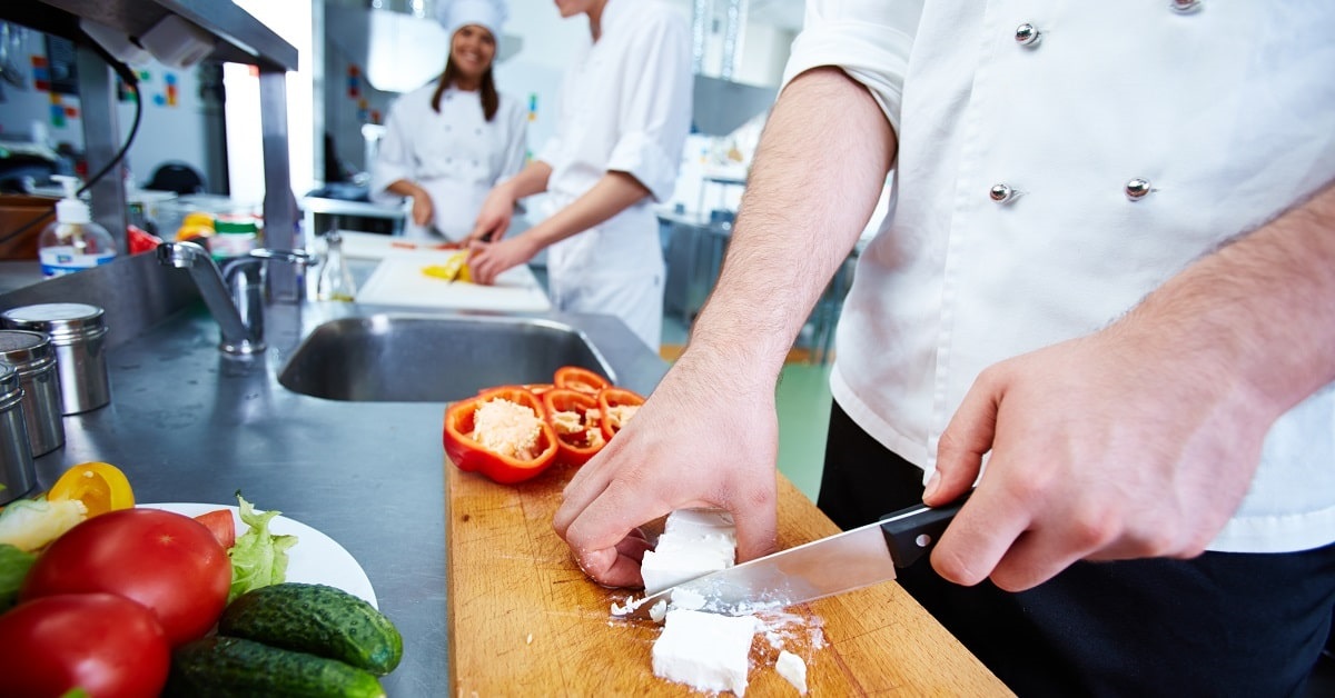 restaurant worker safety tips knife safety